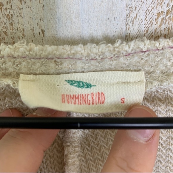 HUMMINGBIRD Boho Contrast Sleeve Waffle Knit Top - Picture 2 of 5